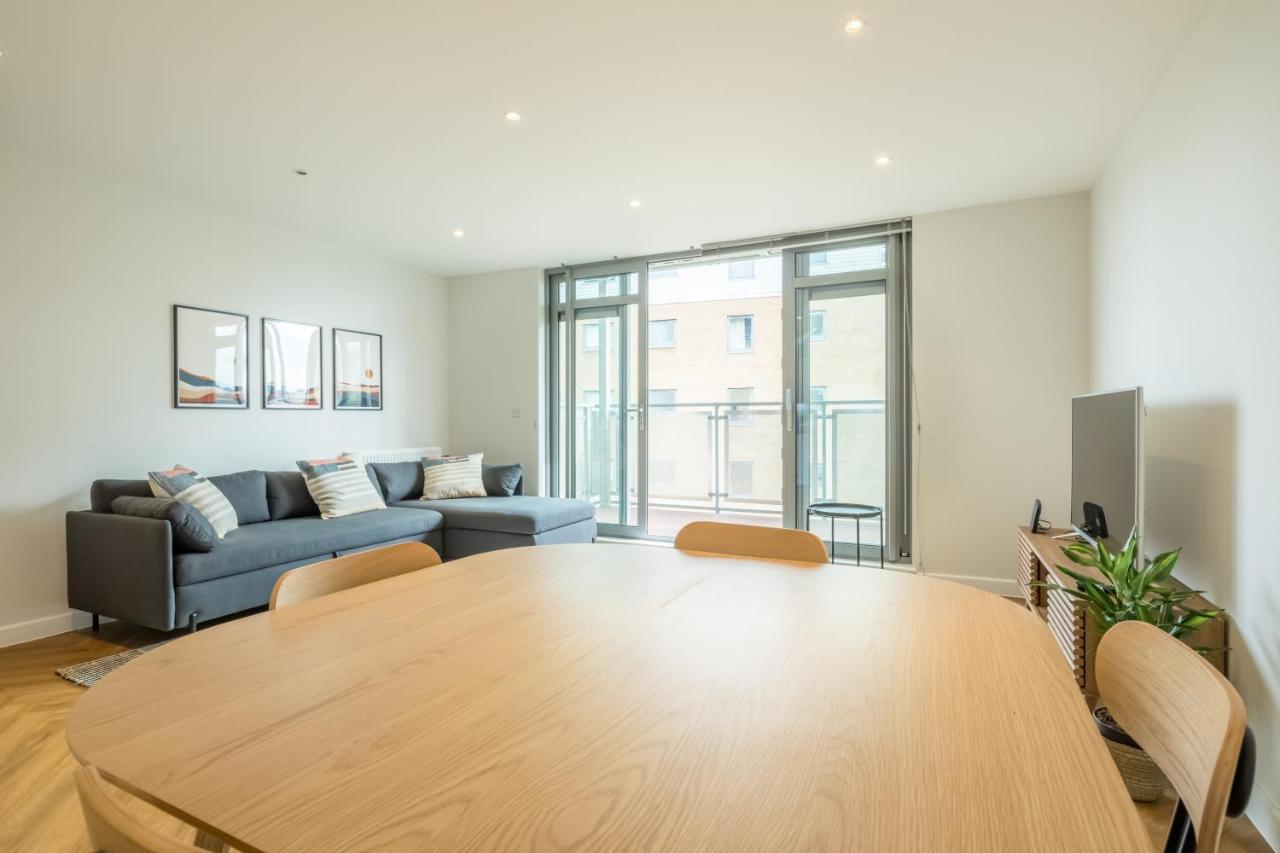 Executive 2Br Apartment Next To Station + Parking CBG Eksteriør billede