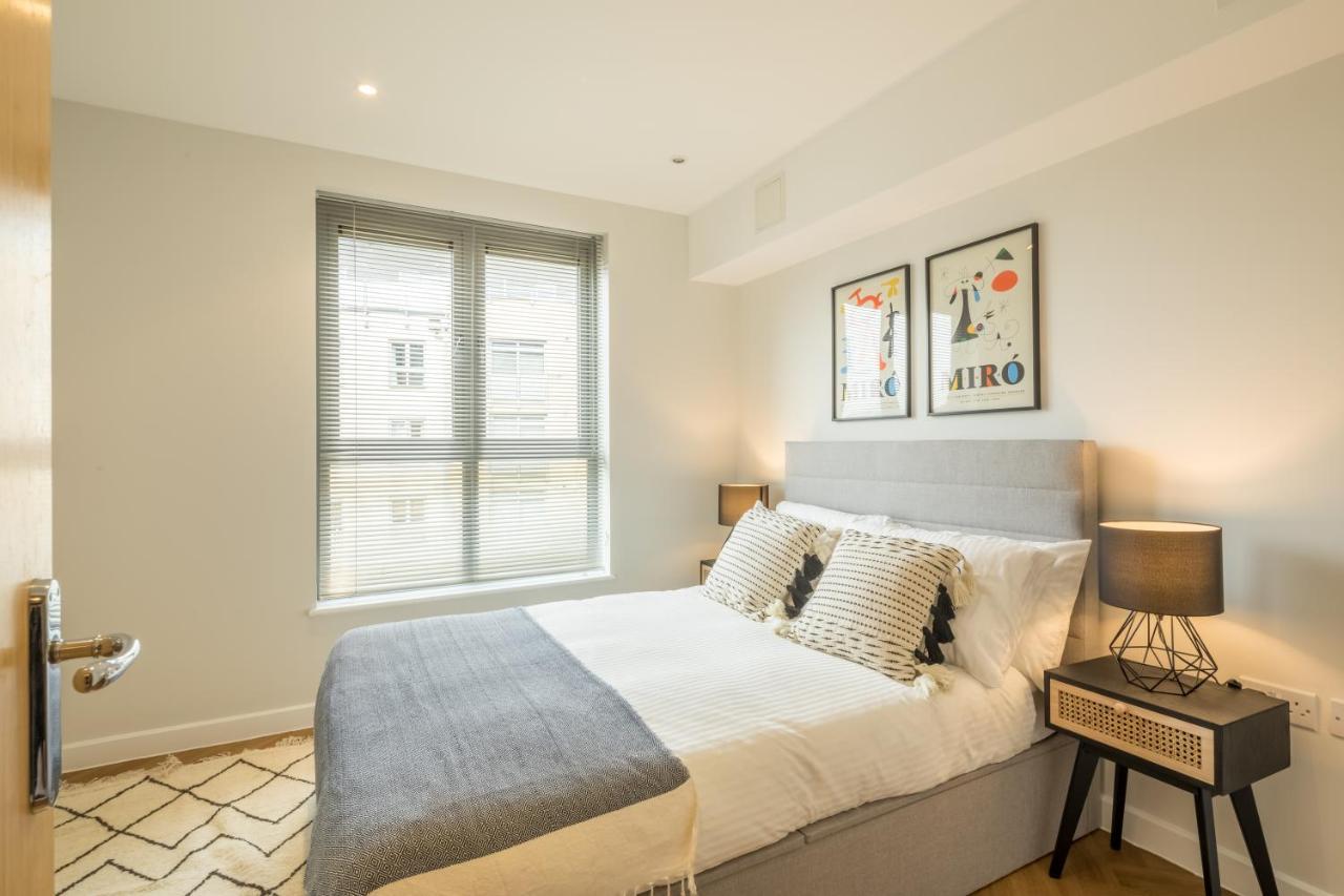 Executive 2Br Apartment Next To Station + Parking CBG Eksteriør billede