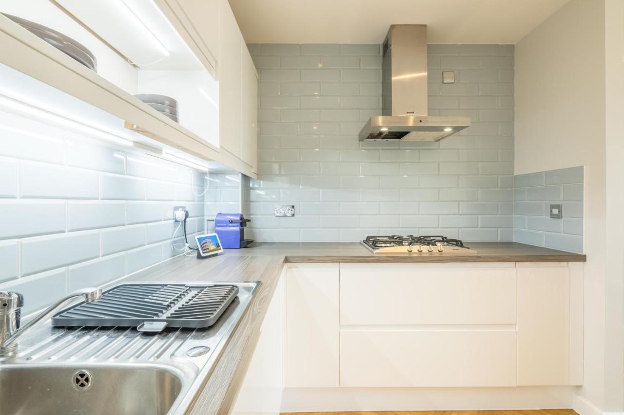 Executive 2Br Apartment Next To Station + Parking CBG Eksteriør billede
