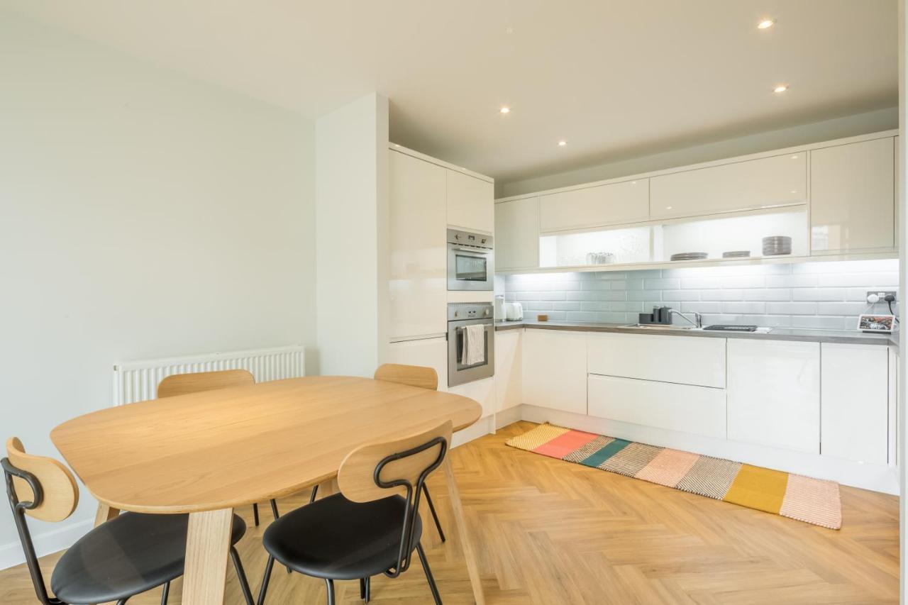 Executive 2Br Apartment Next To Station + Parking CBG Eksteriør billede