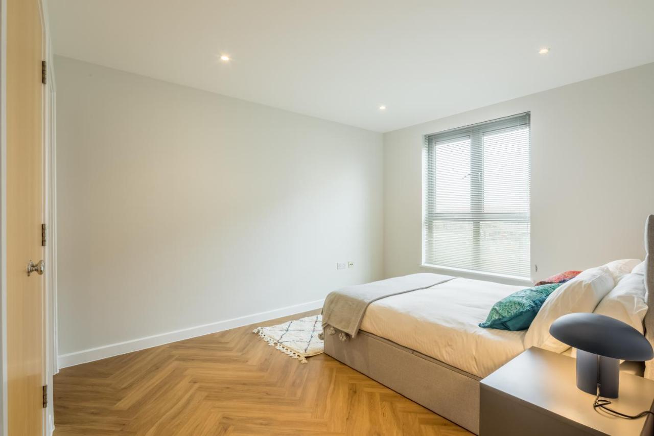 Executive 2Br Apartment Next To Station + Parking CBG Eksteriør billede