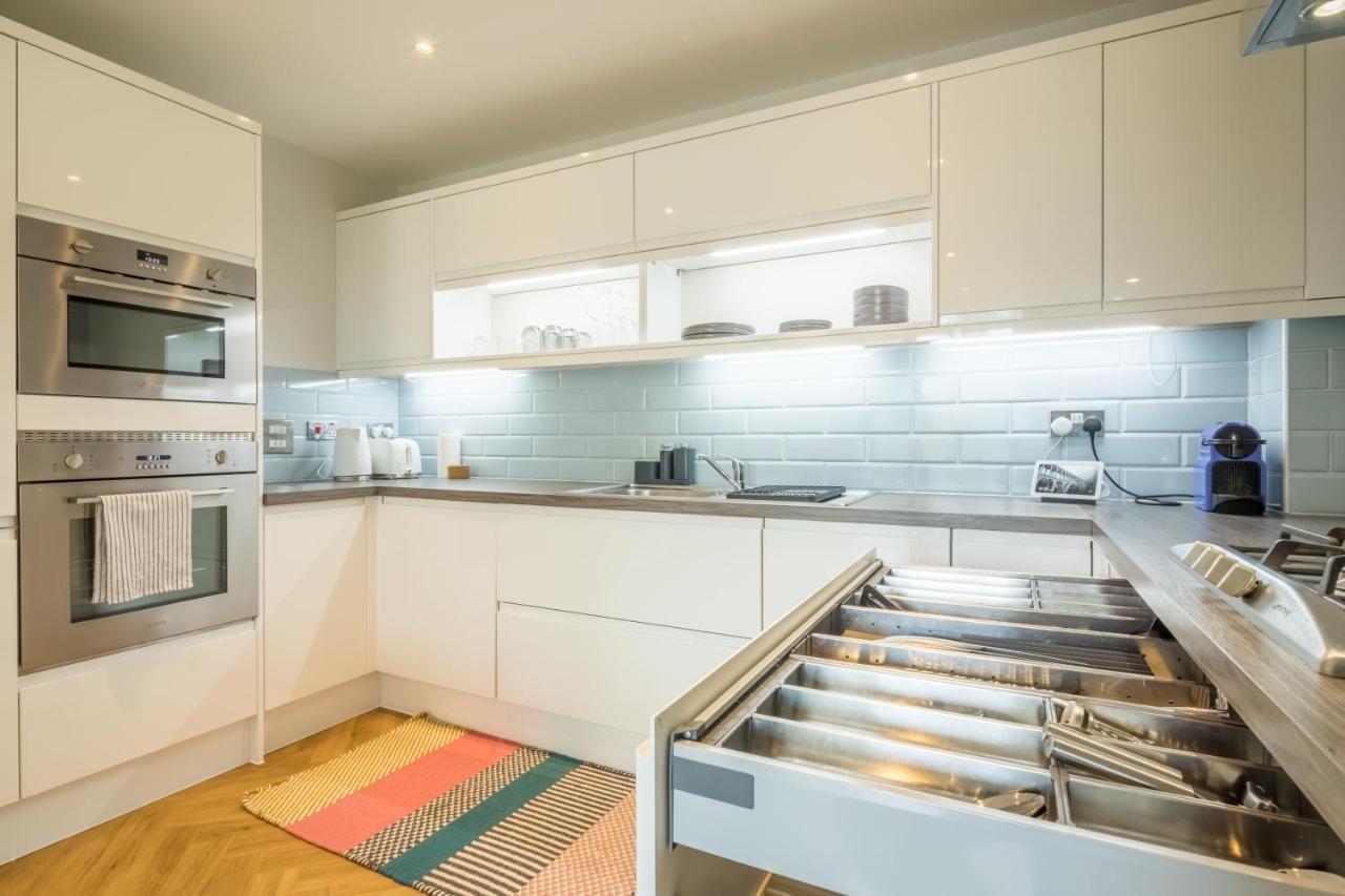 Executive 2Br Apartment Next To Station + Parking CBG Eksteriør billede