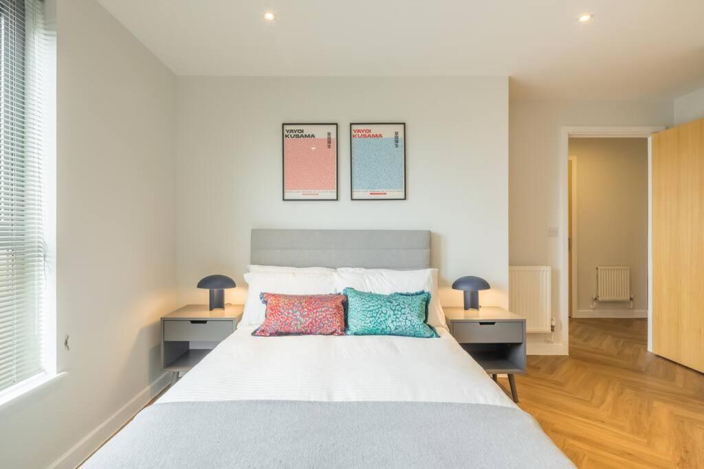 Executive 2Br Apartment Next To Station + Parking CBG Eksteriør billede