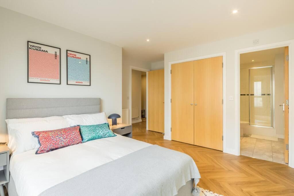 Executive 2Br Apartment Next To Station + Parking CBG Eksteriør billede